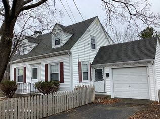 71 Pilgrim Rd, Weymouth, MA 02191