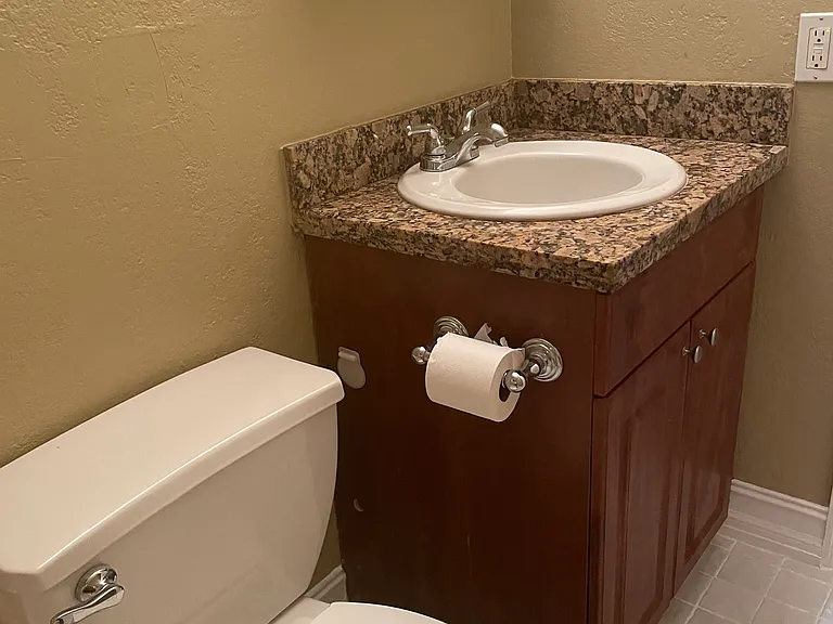 1925 Madison St #23 — Photo 7
