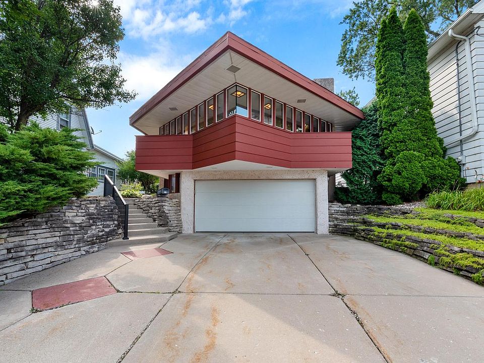 312 Park AVENUE, Pewaukee, WI 53072 MLS 1845673 Zillow
