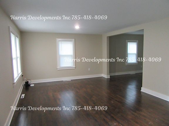 3rd image of 1237 S Cedar St
