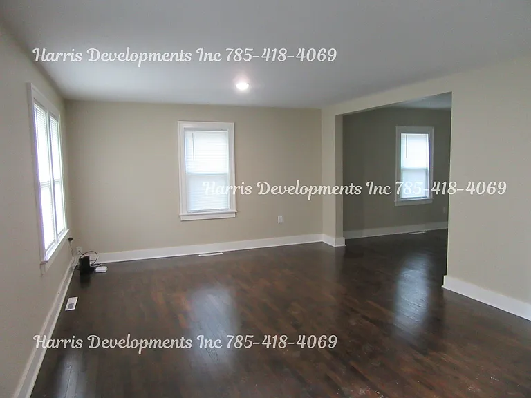 1237 S Cedar St — Photo 3