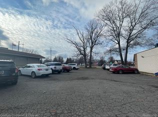 2957 Fort St, Lincoln Park, MI 48146