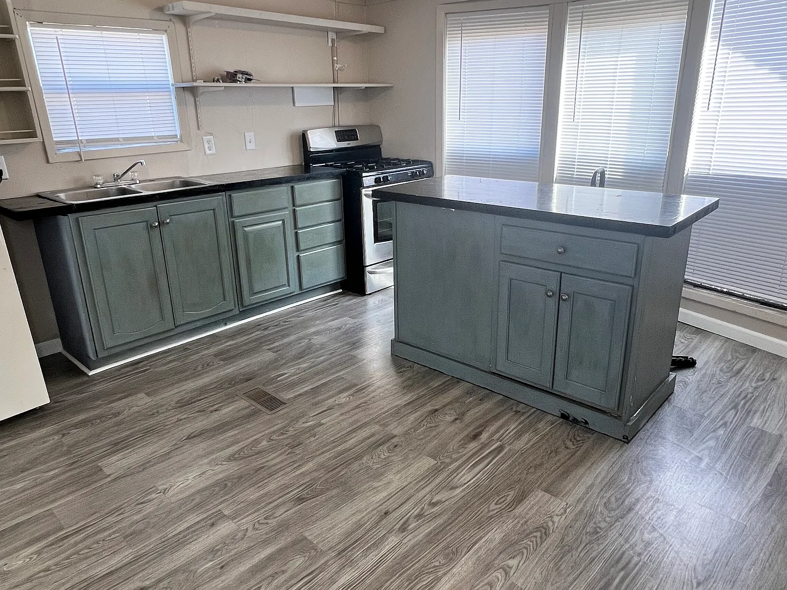 2 bed, $550 — Photo 4