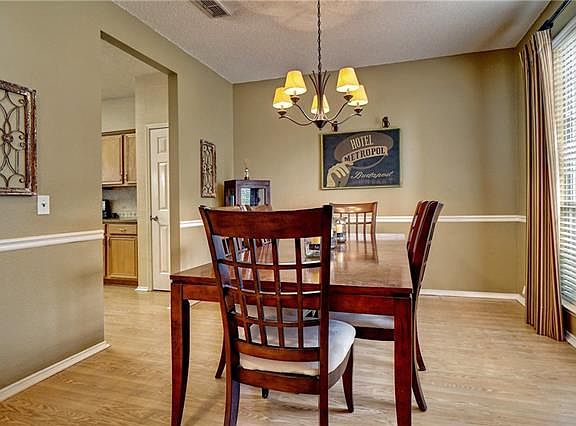 5th image of 4660 Park Bend Dr