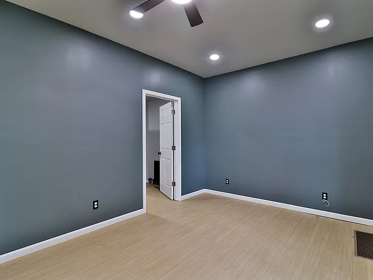 412 W Kibby St — Photo 6