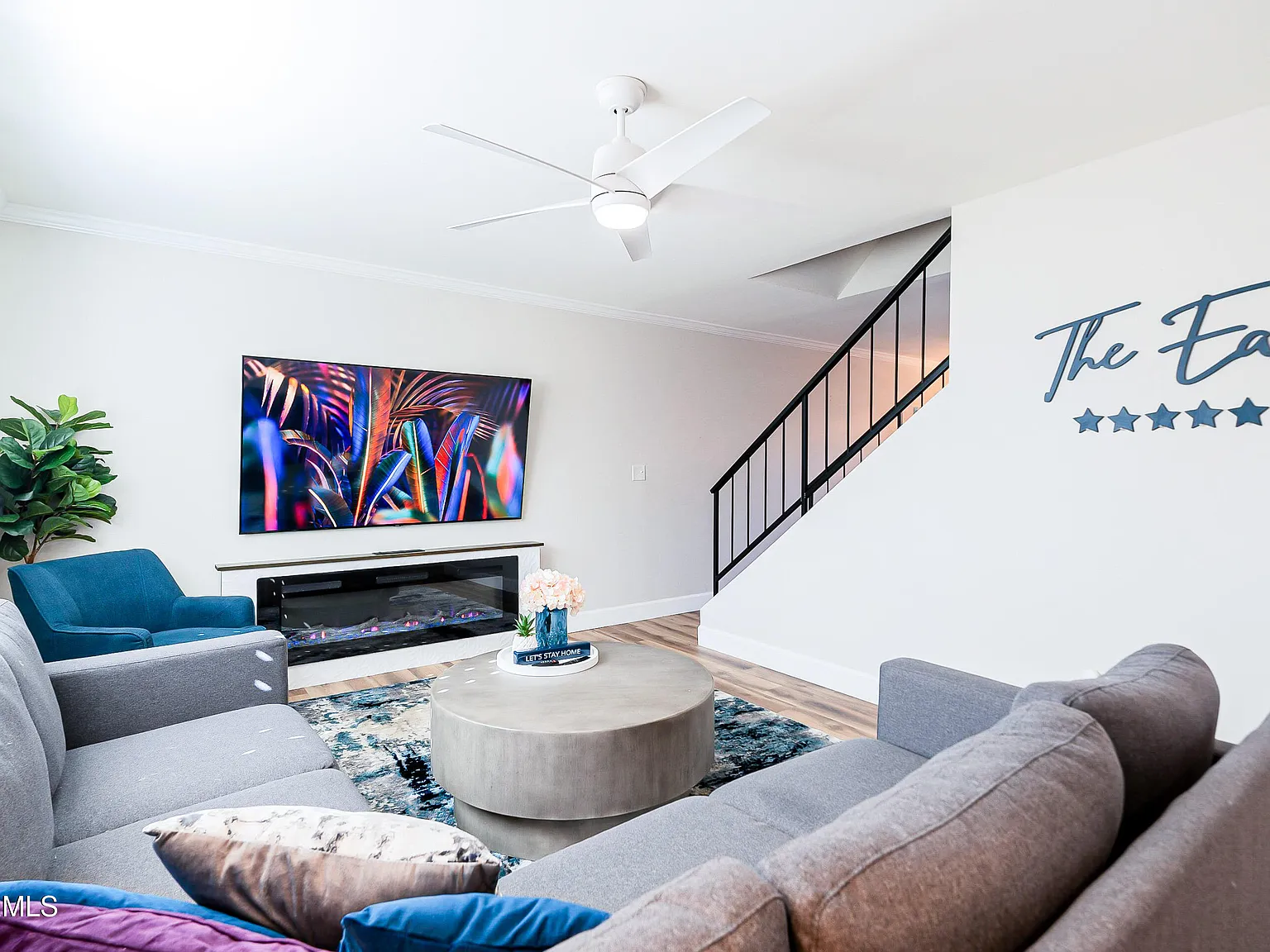 3 bed, 2.5 bath, 1656 sqft, $3,100 — Photo 1