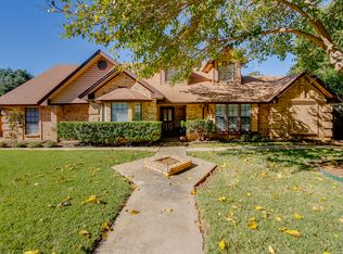 7500 Miracle Ct, North Richland Hills, TX 76182