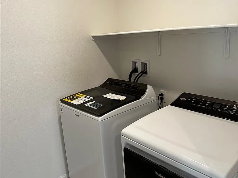 512 Ylang Pl — Photo 11