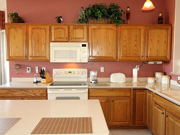 5th image of 3219 E Hazeltine Way