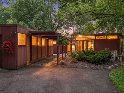 40 E Golden Lake Rd, Circle Pines, MN, 55014