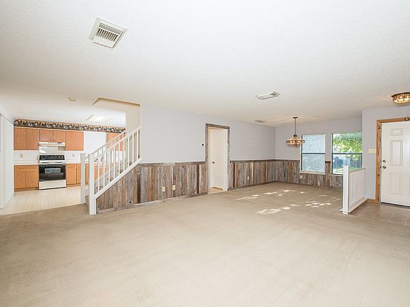 4th image of 315 Territory Oak