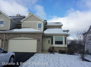 6400 Cunningham Ct, Gurnee, IL 60031