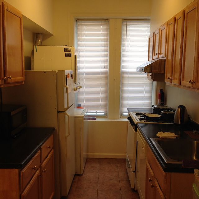 2nd image of 240 Senator St APT 2