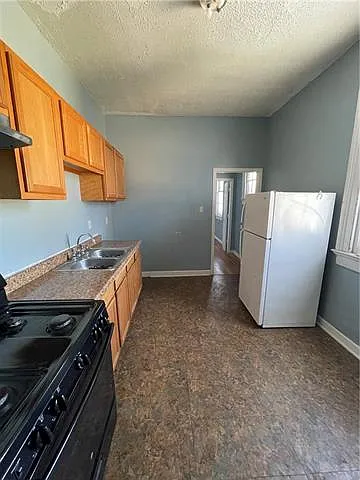 936 N Broad St — Photo 7