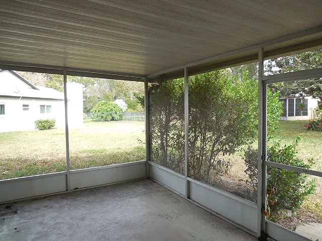 13102 Pembrook Ct — Photo 18