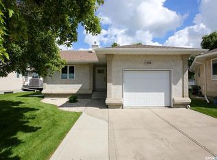 1558 Dewdney Bay, Regina, SK S4Z1A7