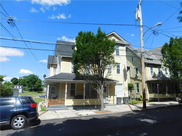 310 S Main St, Nazareth, PA 18064