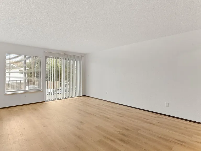 Carmel Apartments — Photo 13
