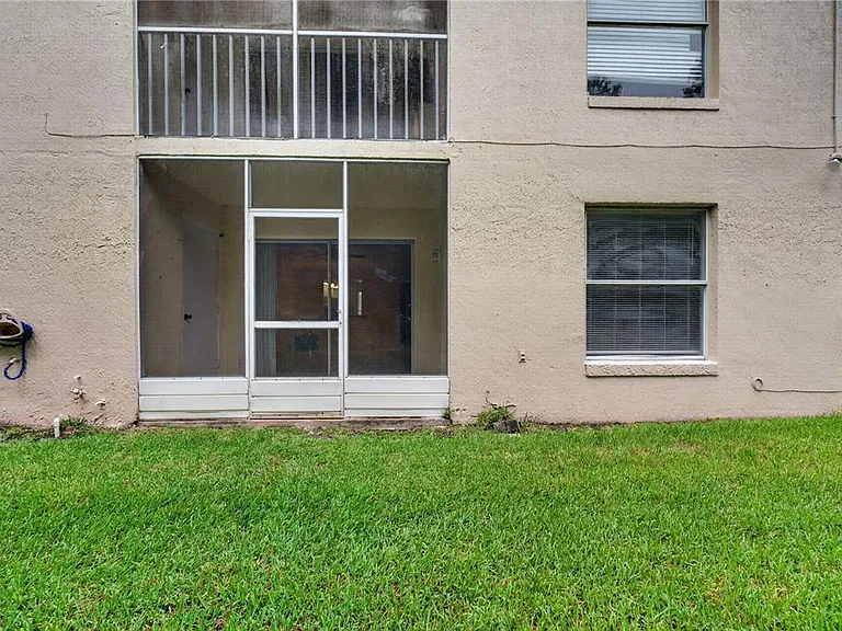 13829 Timberland Dr #101 — Photo 40