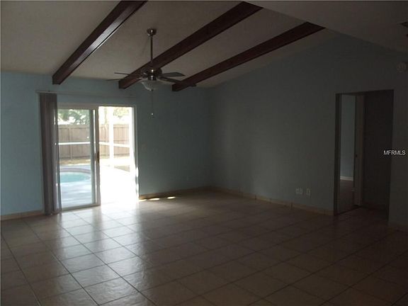 4th image of 910 Delano Ct