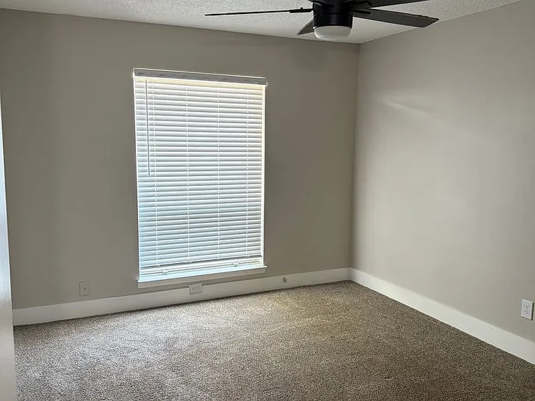 Higdon Ferry Apartments — Photo 46
