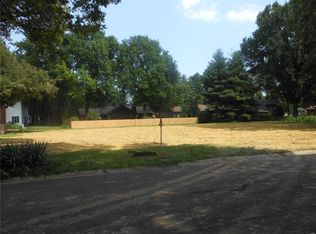 2006 Ravenwood Dr, Collinsville, IL 62234