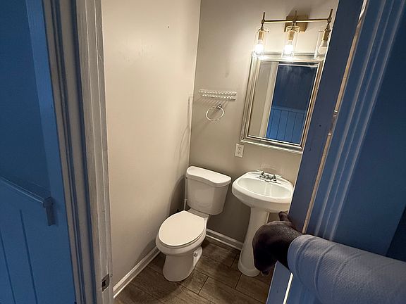 4th image of 109 Washington St Floor 2