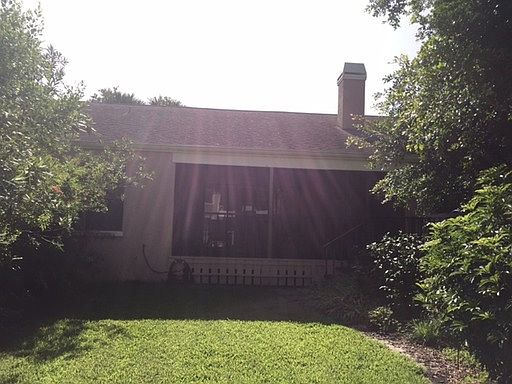 4th image of 906 Myakka Ct NE
