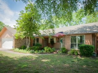 6 Manchester Dr, Conway, AR 72034