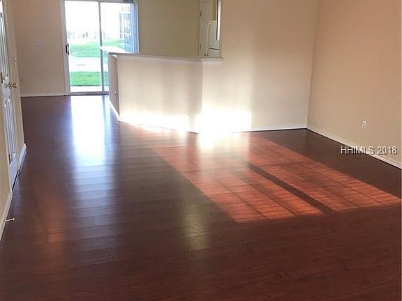 4th image of 335 Campus Ln