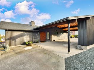 712 38th St, Anacortes, WA 98221