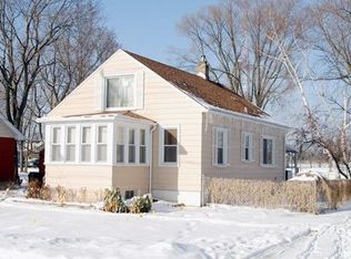 760 Stewart Ave, Elgin, IL 60120