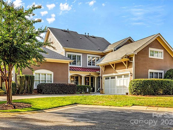 3rd image of 120 S Cove Key Ln