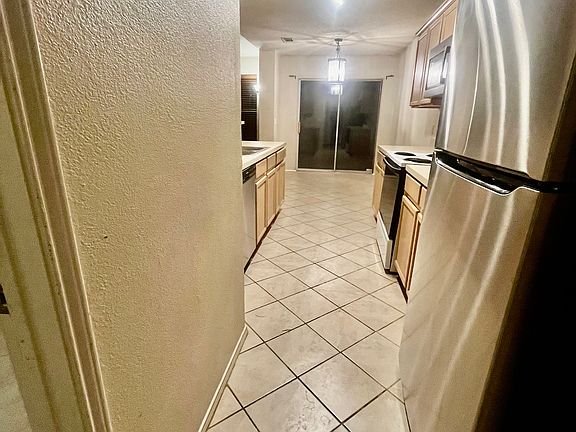 3rd image of 2228 Tailburton Ct