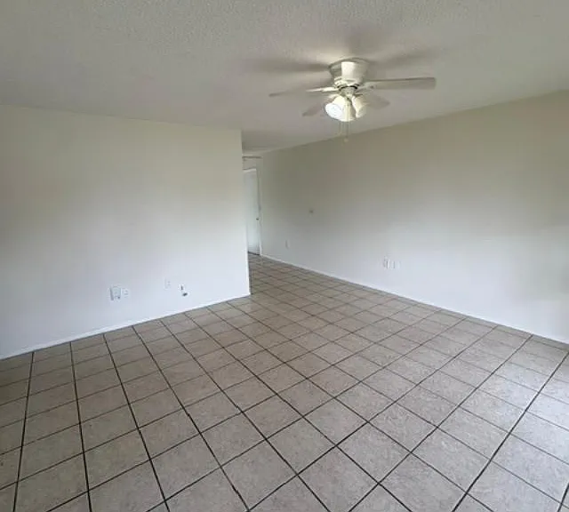 7238 Exemplar Dr — Photo 3
