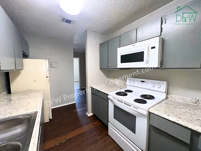 219 Fry St #12 — Photo 8