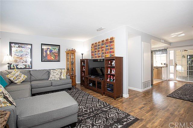 1st image of 2153 W Wellington Cir