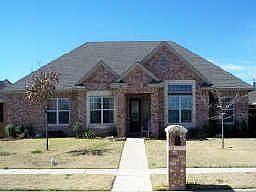 This home has great drive up appeal