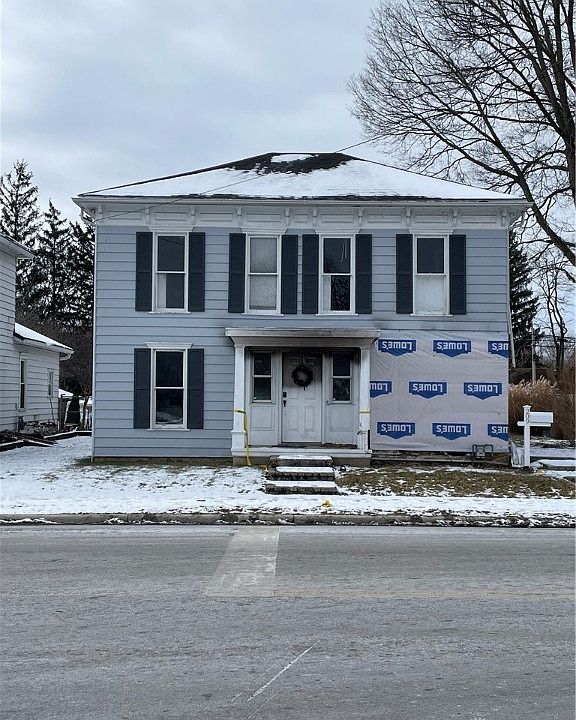 2nd image of 209 S High St