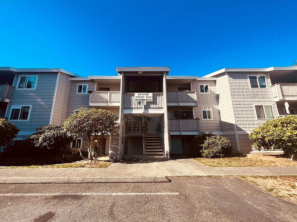 1st image of 2550 N Vassault St Unit 3