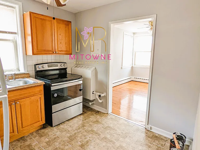 2400 W Farragut Ave #3A — Photo 4