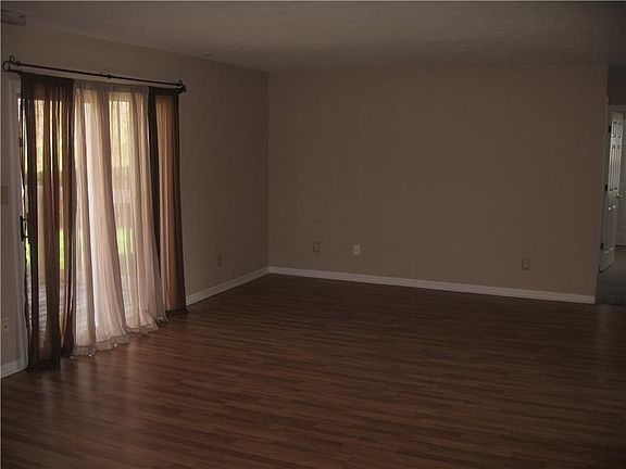 3rd image of 5143 Emmert Dr