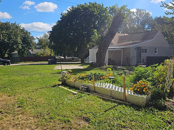 5th image of 200 W Fauble St