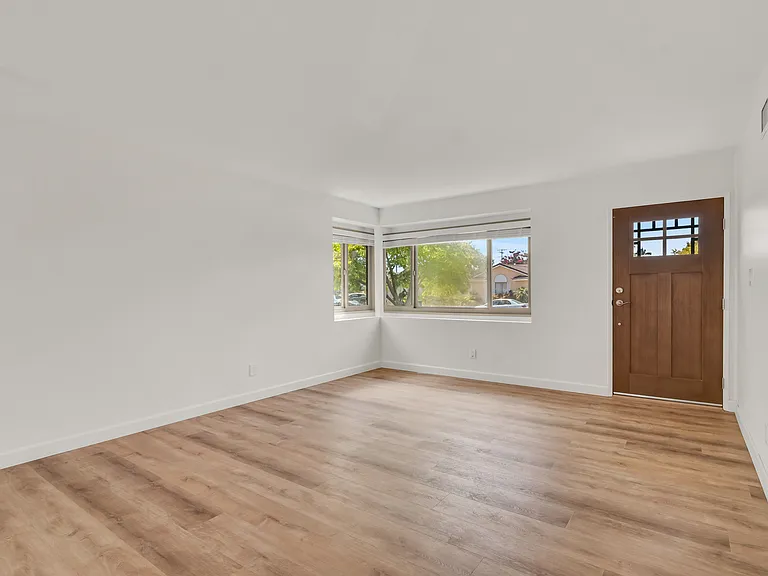 4820 Cobb Dr — Photo 13
