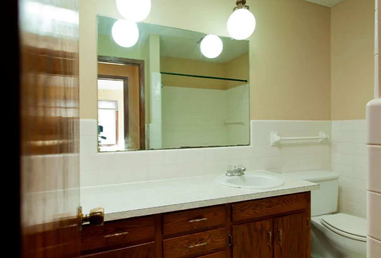 Shore Drive Apartments — Photo 4