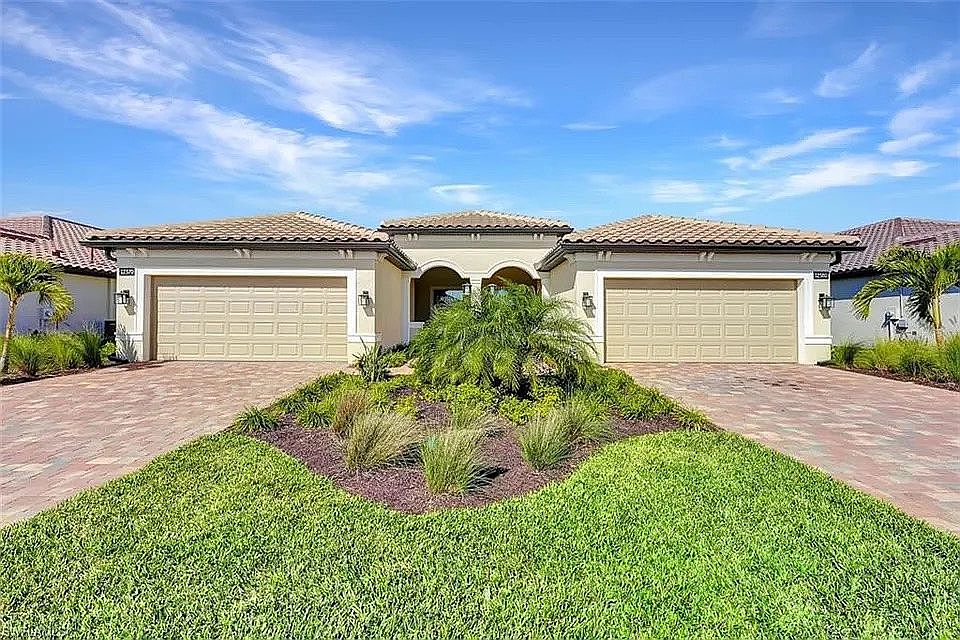 1st image of 12370 Canal Grande Dr