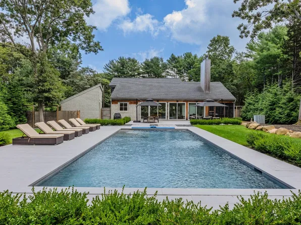 7 Gunpowder Ln, East Hampton, NY 11937