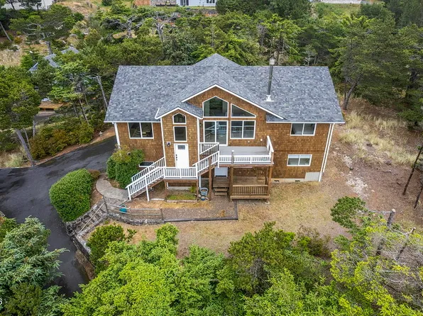 1809 NW Sandpiper Dr, Waldport, OR 97394