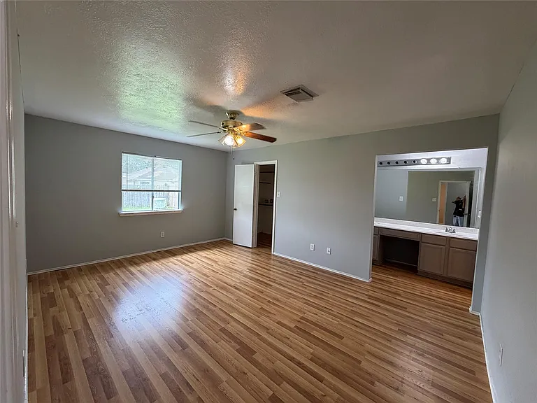 7427 Briargate Dr — Photo 9