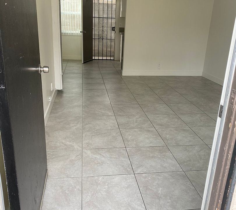 1st image of 14625 Blythe St #2